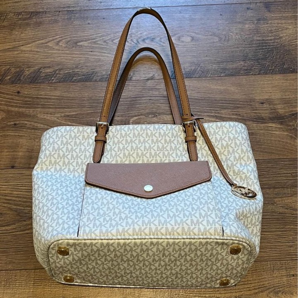Michael Kors Shoulder Bag
